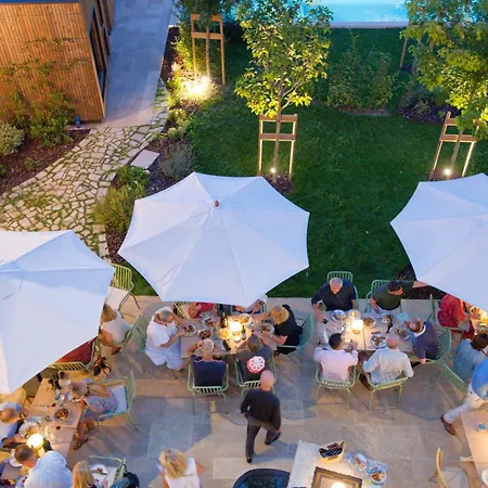 Chez Gratien Bistro Hotel